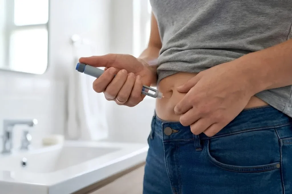 آمپول اسپارتینا؛ داروی معجزه‌آسای کنترل دیابت و کاهش وزن یا تهدید پنهان؟ - تصویر شاخص