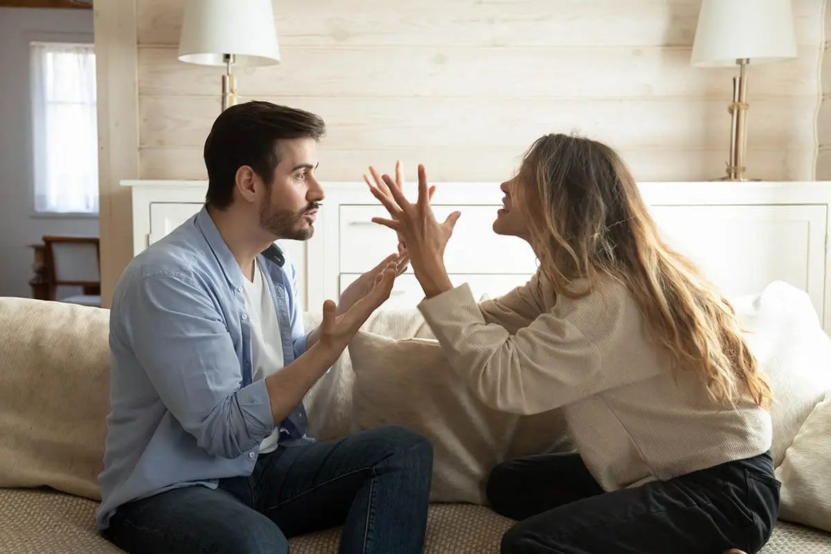 TOXIC_RELATION ۲۰ ساله هستید؟ همین حالا از این عادتهای ناسالم پرهیز کنید! | دیجینوی