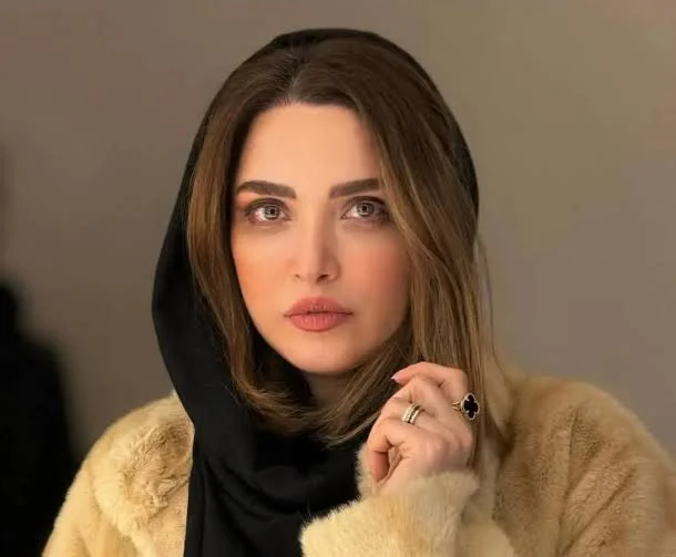 استایل شیک بهنوش طباطبایی در عروسی خواهرزاده‌اش سوژه شد