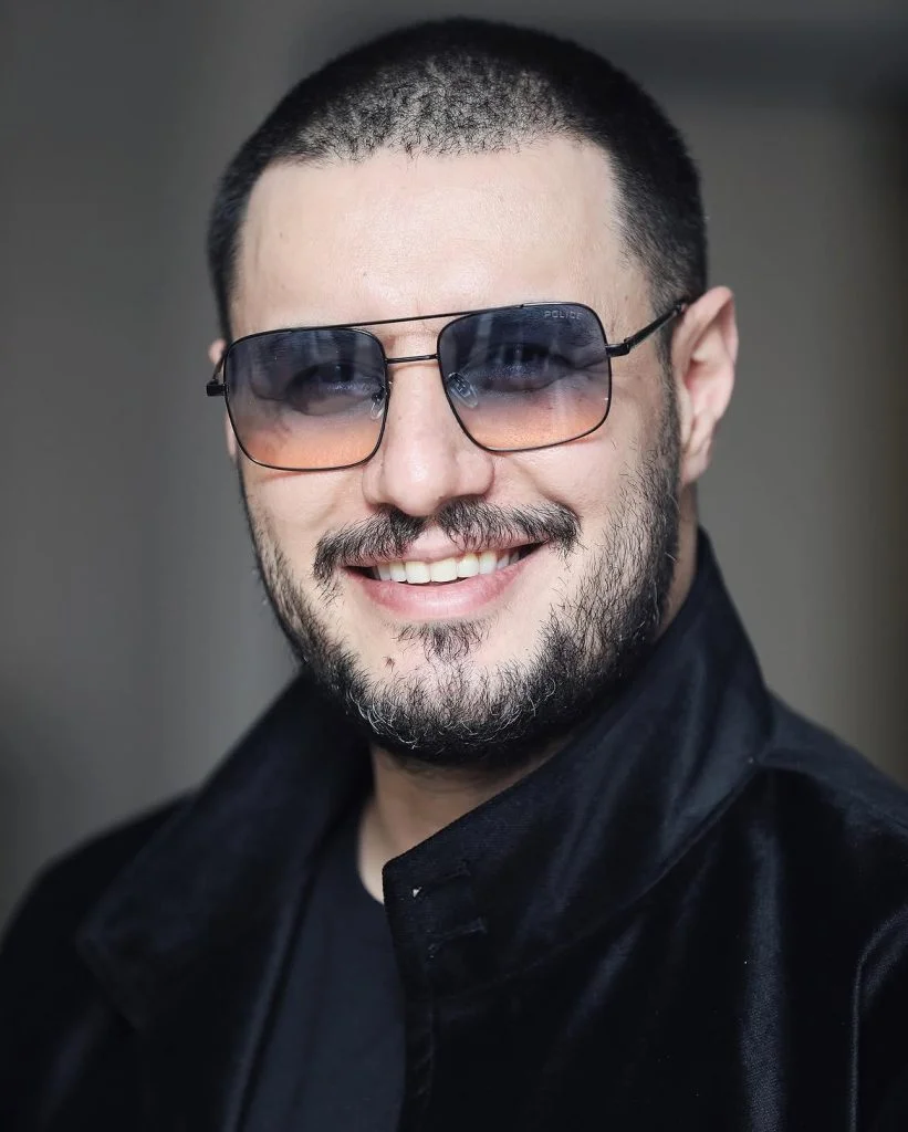 جواد عزتی