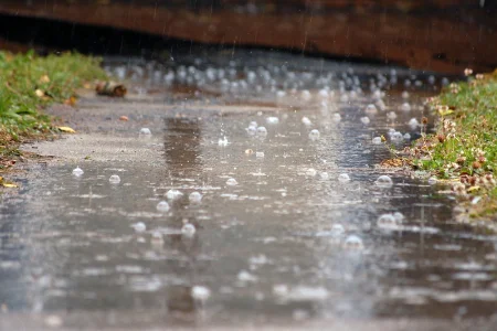 smell-rain-hot-dirt