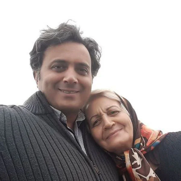 مجید اخشابی و مادرش مجید اخشابی و مادرش