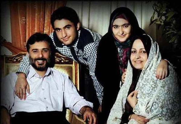 سید جواد هاشمی و همسرش فرزانه پور حسینی سید جواد هاشمی و همسرش فرزانه پور حسینی