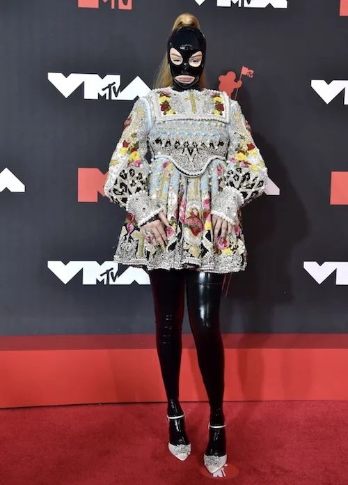 جنجالیترین لباسهای VMAs
