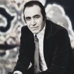 سنگ مزار ایرج خواجه‌ امیری بر مزار این خواننده قرار گرفت