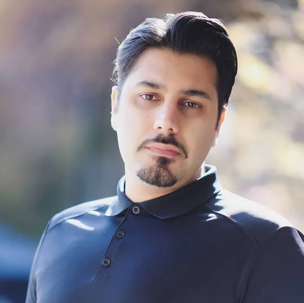 بیوگرافی احسان خواجه امیری خواننده خوش صدای ایرانی بیوگرافی احسان خواجه امیری خواننده خوش صدای ایرانی