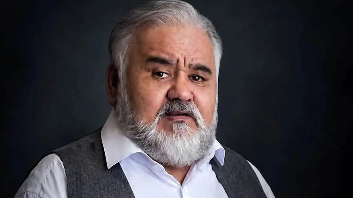 اشک‌های بی‌وقفه در مراسم چهلم اکبر عبدی؛ همسر و برادر سلطان کمدی ایران در سوگ بی‌پایان