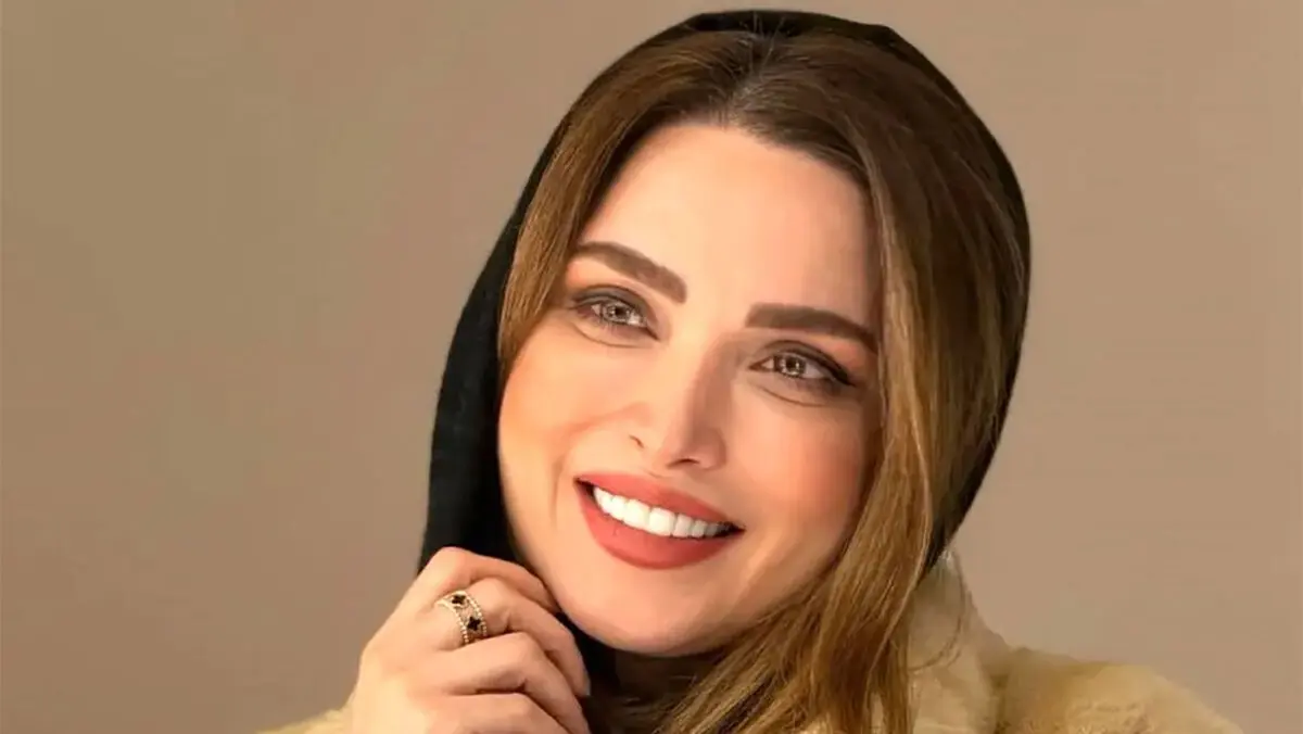 فیلم | فال امروز حافظ برای بهنوش طباطبایی/ آه بهنوش طباطبایی گریبان مهدی پاکدل و رعنا آزادی ور را گرفت؟ - تصویر شاخص