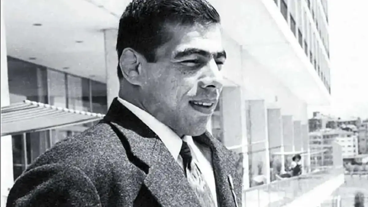 سفر به سال ۴۵؛ عکس نادر از  تختی در لباس دامادی کنار همسرش که همه را شگفت‌زده کرد!