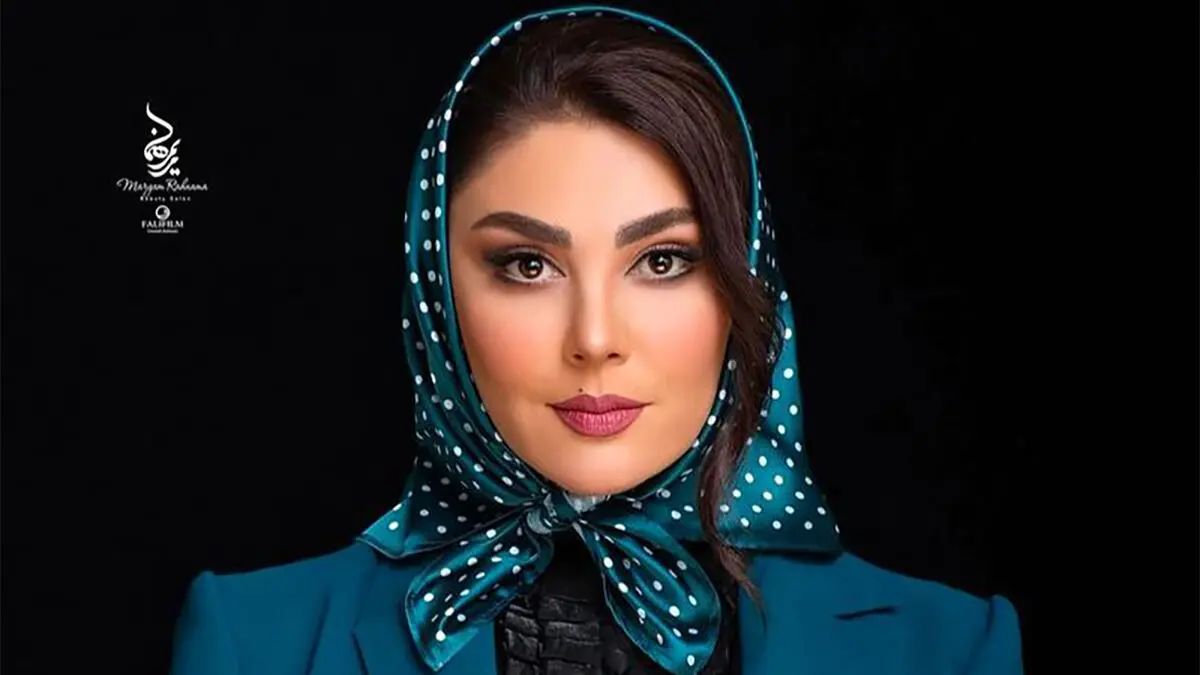 فیلم| دکوراسیون خانه شگفت‌انگیز لاله اسکندری؛ ترکیب چوب طبیعی و اکسسوری‌های رنگارنگ - تصویر شاخص