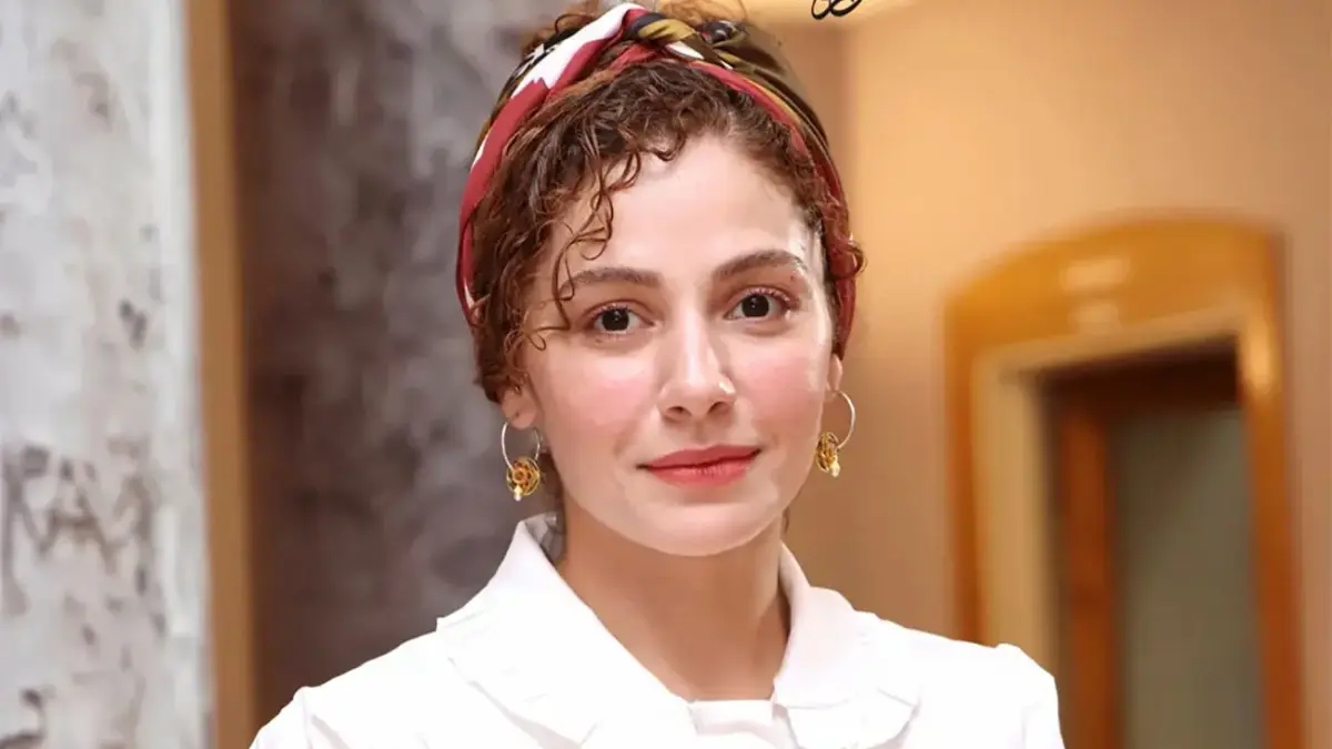 خانه متفاوت مهتاب ثروتی با آسانسور لاکچری و رنگ دیوار شگفت‌انگیز منتشر شد!