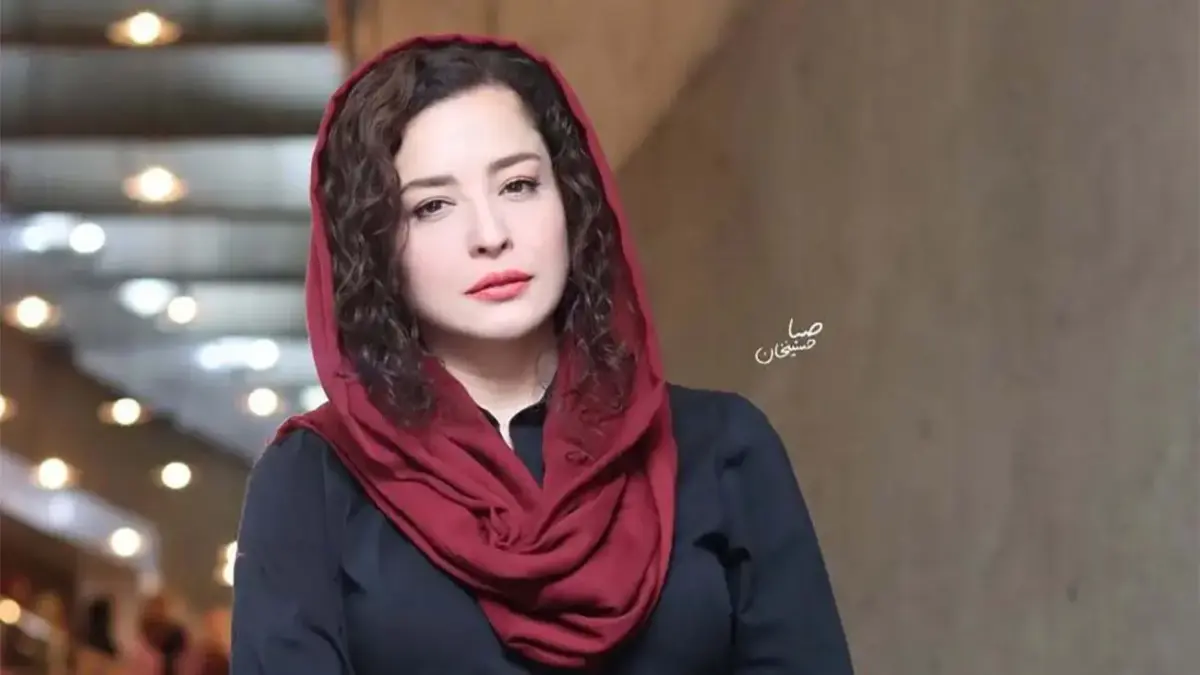 چهره عجیب مهراوه شریفی‌نیا در تئاتر «مری پاپینز» سال ۹۸؛ ژستی که زمان را متوقف کرد!