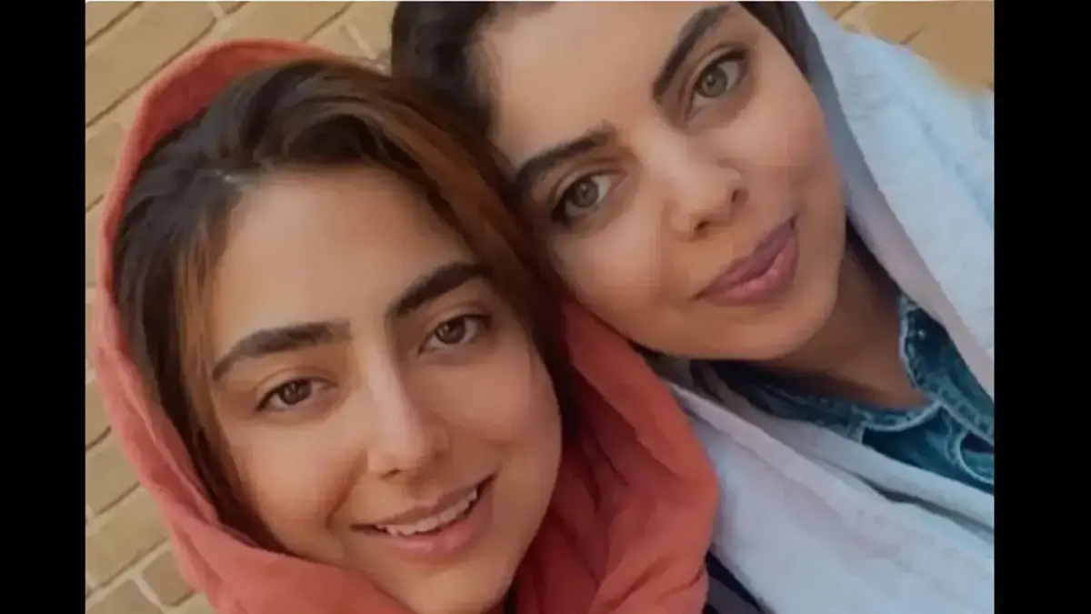 عکس| پوری بنایی در کنار لیلی و حنا نوه‌های فردین / لیلی و حنا چقدر جذاب هستند