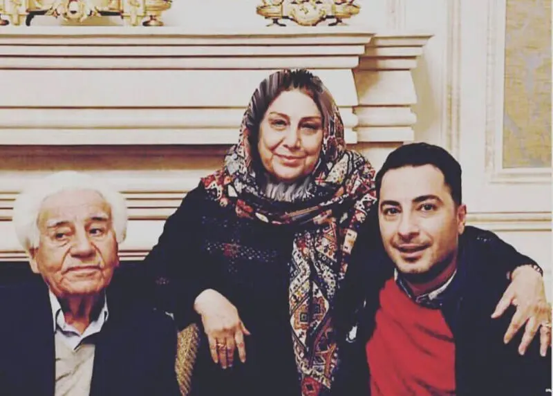 نوید محمدزاده
