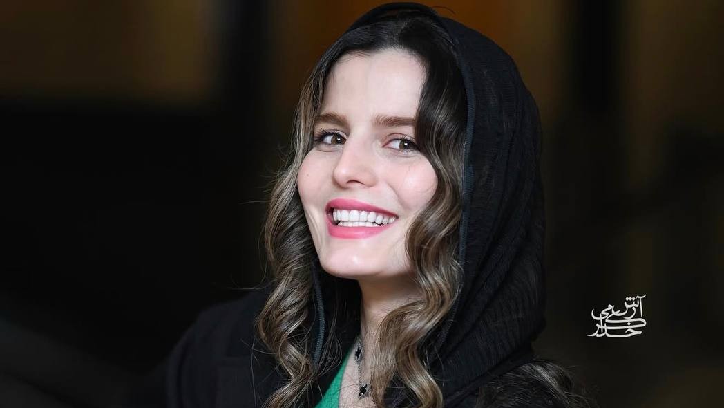 غزاله اکرمی بازیگر سریال کوری در استانبول؛ رازهای پشت عکس‌های احساسی‌اش چیست؟