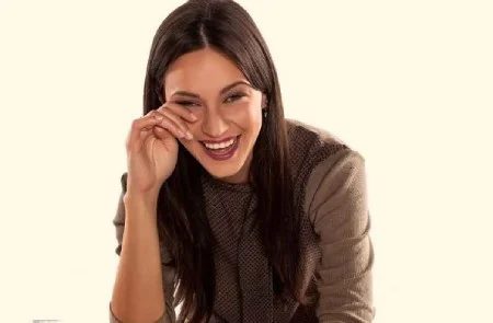 چرا اشک‌های شادی ناگهان سرازیر می‌شوند؟ راز پشت گریه خوشحالی چیست؟
