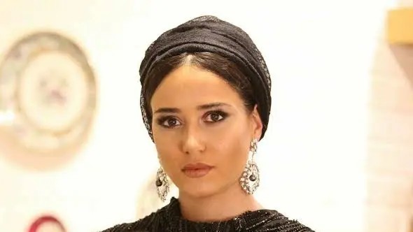 پریناز ایزدیار با کیک تولد لاکچری و سبد گل خاص، فضای مجازی را به وجد آورد!