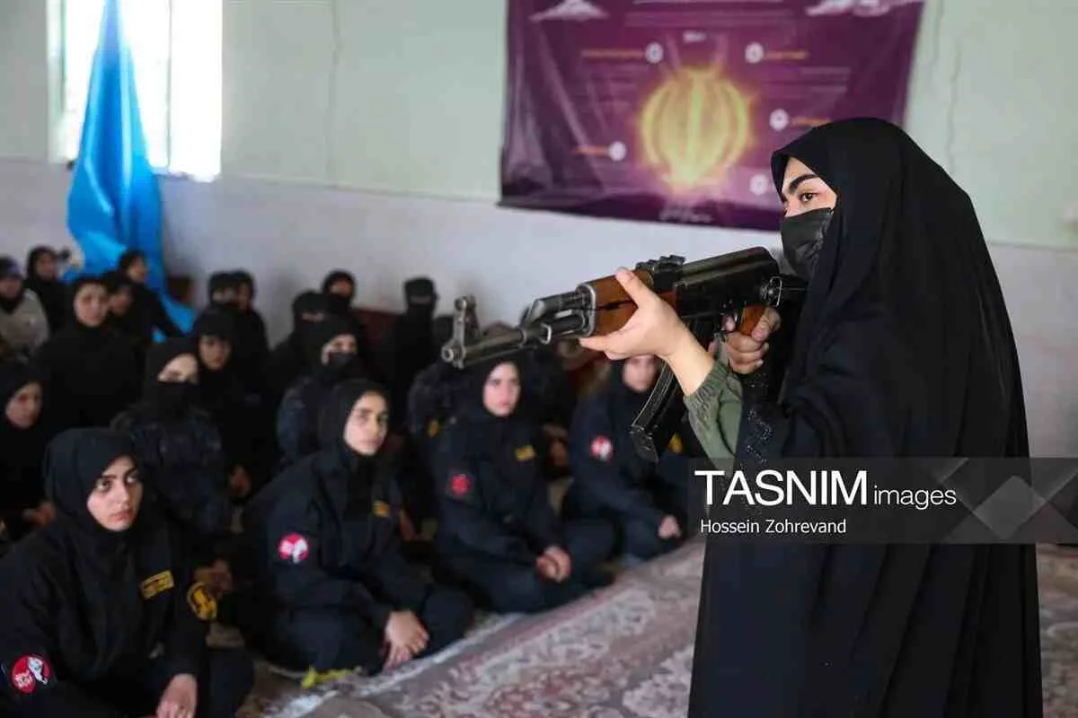 تصاویر؛ آموزش‌های سخت زنان «جان‌فدا» در تونل و طبیعت | آموزش‌های سخت زنان جان‌فدا