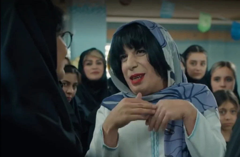 عباس جمشیدیفر در خانوم والده