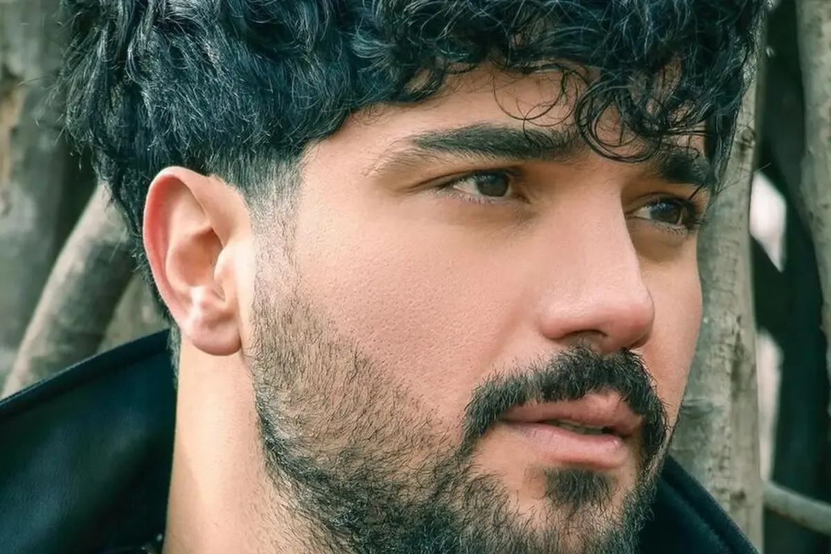 بیوگرافی سینا مهراد سینا مهراد؛ تصویر شماره 1