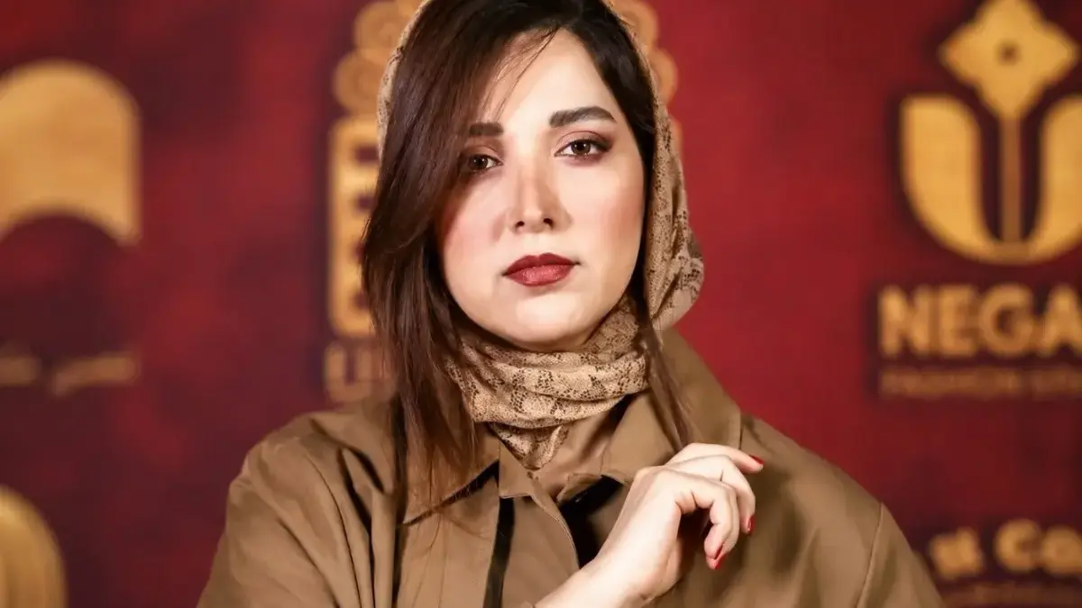 بیوگرافی روشنک گرامی؛ زندگی شخصی، تحصیلات، آثار و حواشی