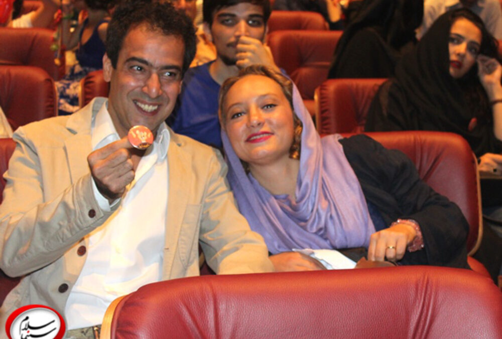 سلفی نایاب سحر ولدبیگی با سیامک انصاری و جواد رضویان در پشت صحنه سال ۹۳!