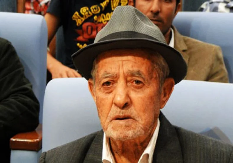 بیوگرافی ریزعلی خواجوی معروف به دهقان فداکار