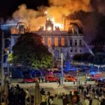 فروریختن مناره ۱۴۳ ساله در آتش اعتراضات فرانسه؛ بیش از ۱٬۲۰۰ نفر بازداشت شدند