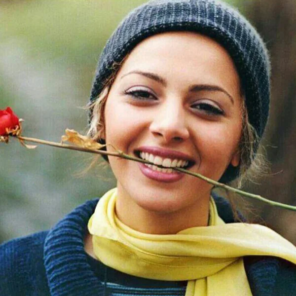 بیوگرافی چکامه چمن ماه، بازیگری که کشف حجاب کرد بیوگرافی چکامه چمن ماه، بازیگری که کشف حجاب کرد
