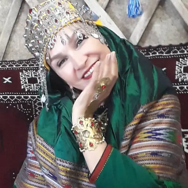 بیوگرافی مینا نوروزی بیوگرافی مینا نوروزی