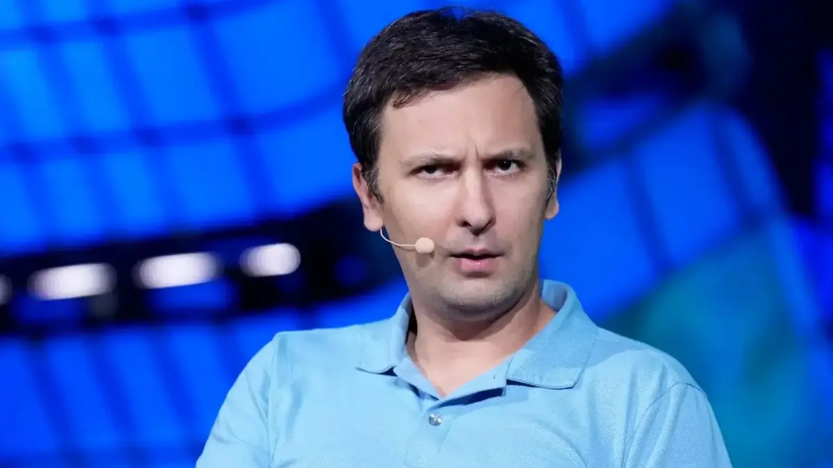 کسرا نجاتیان، ایرانی‌تبار، در بین ۵ مدیرعامل پردرآمد آمریکا با درآمد ۷۴۱ میلیون دلاری!