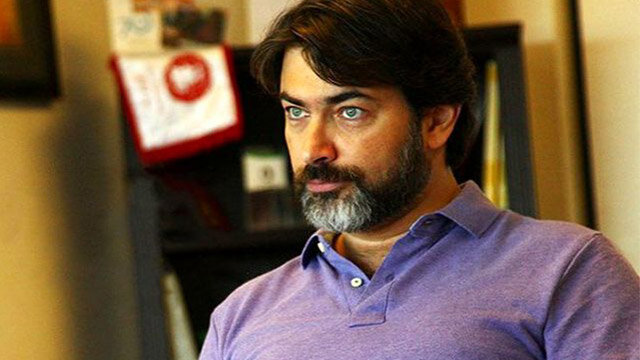 عکس دیده نشده پارسا پیروزفر با چهره‌ای متفاوت / اقای بازیگر قابل شناسایی نیست