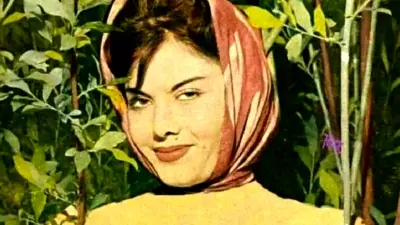 عکس قدیمی فخری خوروش در آمریکا