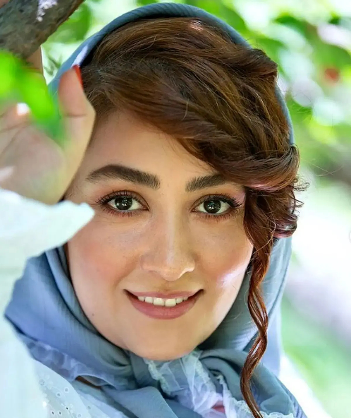 بیوگرافی الهام طهموری