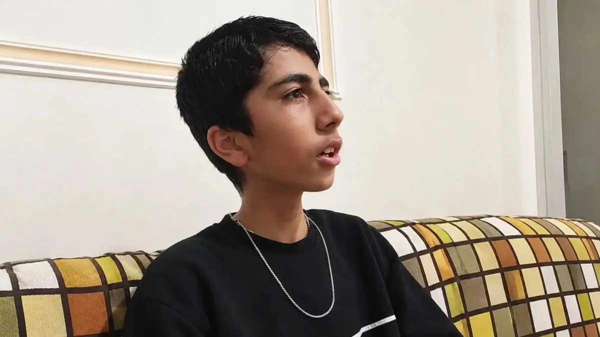 ماجرای تلخ تمسخر نوجوان ایرانی در برنامه زنده ترکیه؛ دعوتی که به خنده تبدیل شد! - تصویر شاخص
