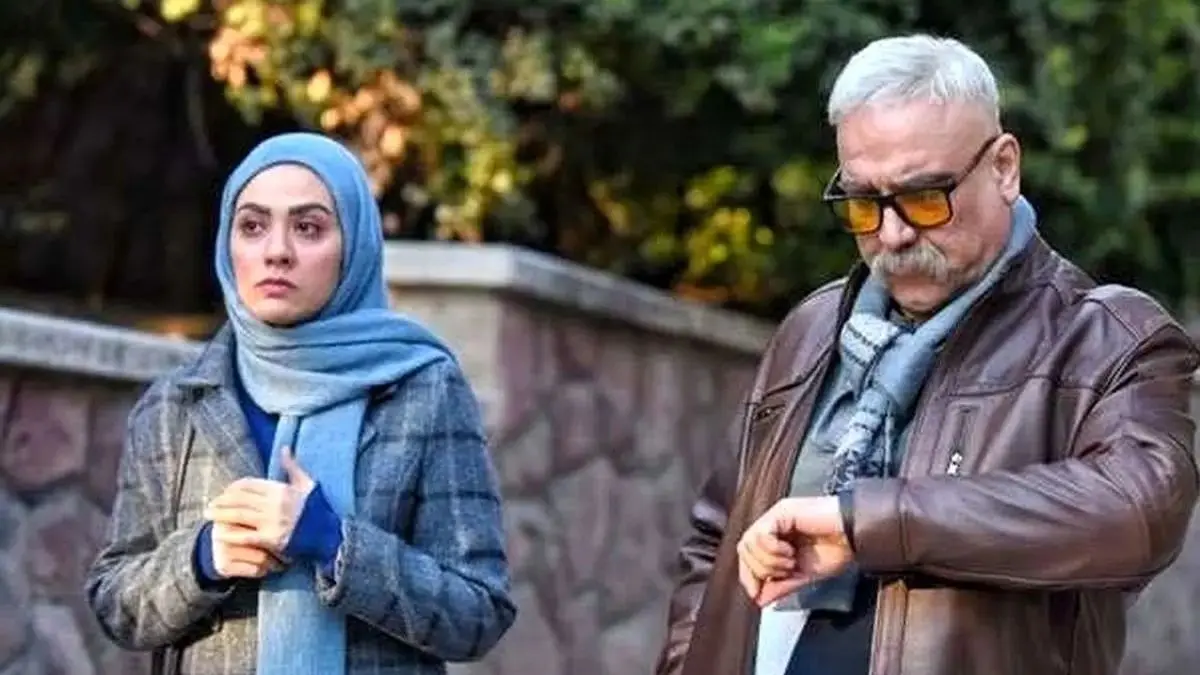 بیوگرافی و حواشی زندگی امیرکاوه آهنین‌جان بازیگر نقش جنجالی «سمیر» در سریال پرمخاطب «الگوریتم» و همسرش