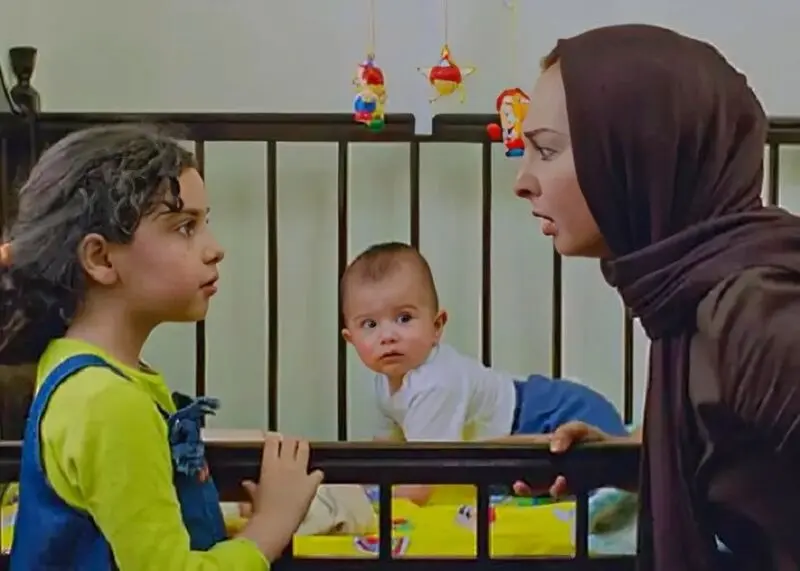 ترلان پروانه در فیلم زن بدلی
