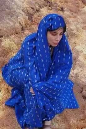 دنیا جهانمنش