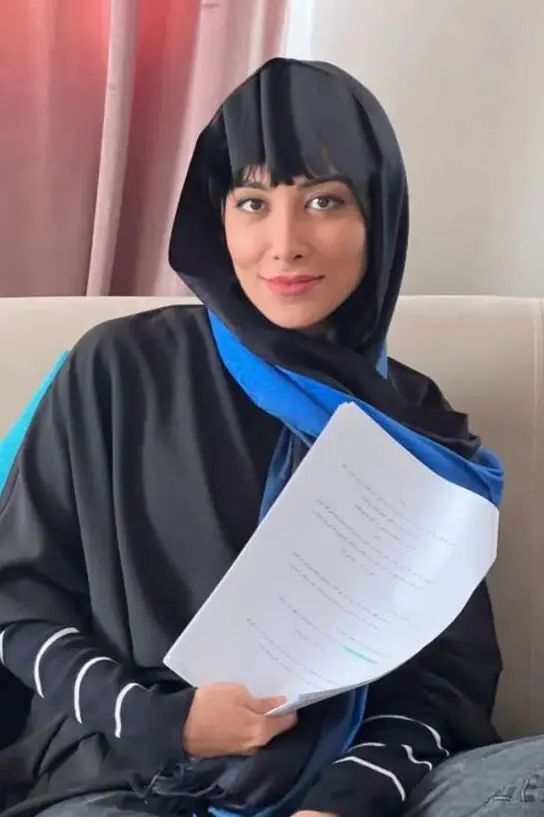 دنیا جهانمنش