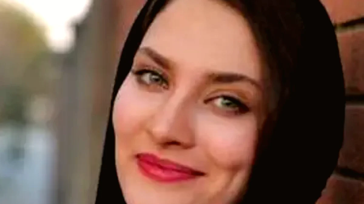 بیوگرافی ساناز سعیدی بازیگر چشم قشنگ ایران؛ از تئاتر تا نقش‌های ماندگار در تلویزیون