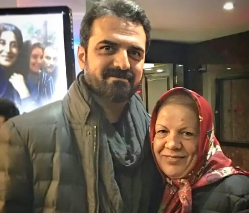 علیرضا آرا و مادرش