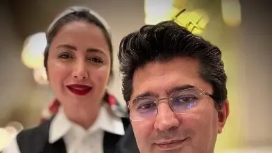عکس عاشقانه شیلا خداداد با دکتر سرکات همسر جراحش با تیپ پاییزی شیک