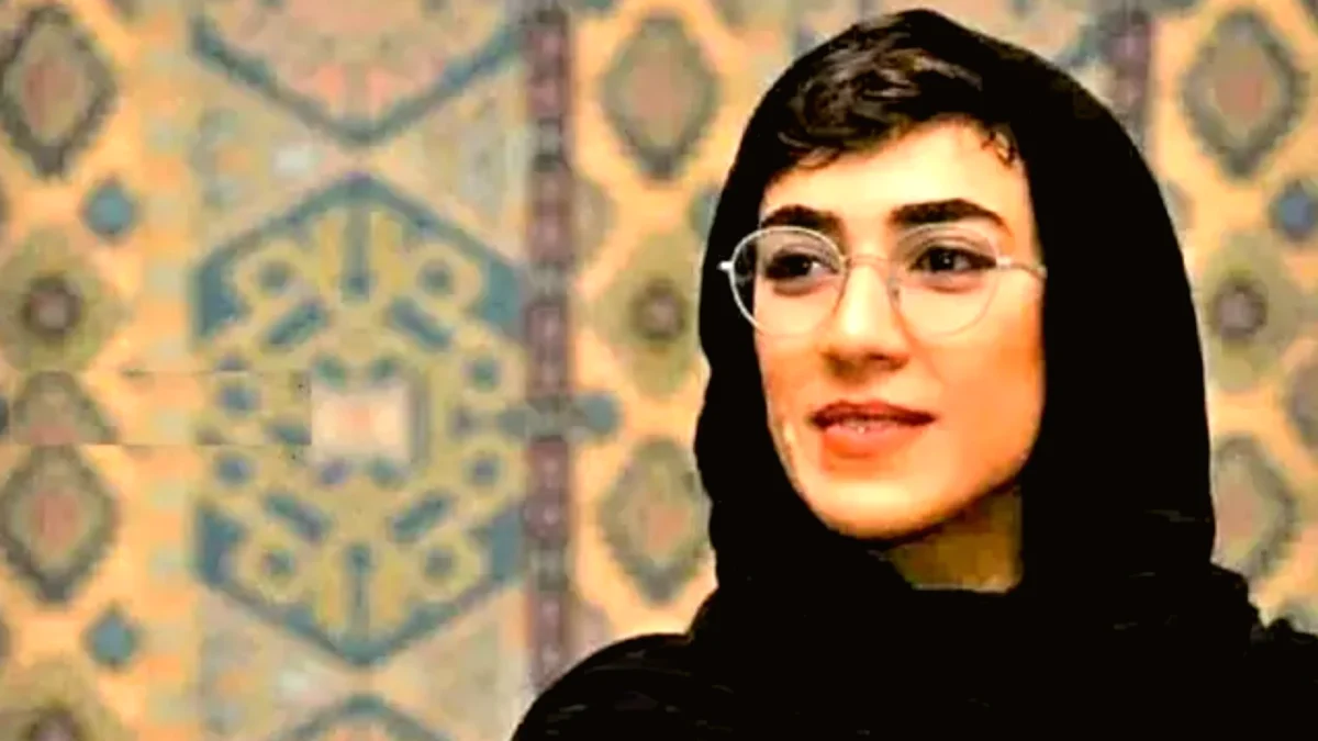 بیوگرافی و حواشی زندگی شخصی صبا ایزدپناه؛ بازیگر نقش کژال در سریال نون خ و مسیر موفقیت‌های تئاتری