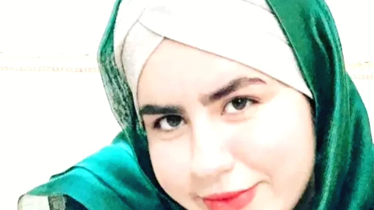 بیوگرافی روناک در نون خ  ( صهبا شرافتی ) و همسرش + چهره خانم بازیگر خارج سریال