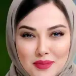 لیلا اوتادی با مانتوی رنگارنگ عید همه را حیرت‌زده کرد!