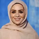 بیوگرافی و حواشی زندگی مبینا نصیری؛ از ممنوعالکاری با کلمه «جگر» تا ازدواج با مجری جنجالی