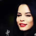 عکس | تصویری جنجالی از ملیکا شریفی نیا در پشت صحنه «نجلا»