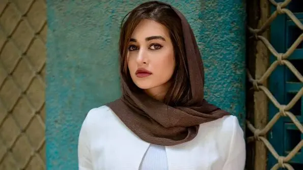 مه لقا مینوش زاد؛ بازیگری جوان با داستان پدر و مادری که کمتر شنیده‌اید!