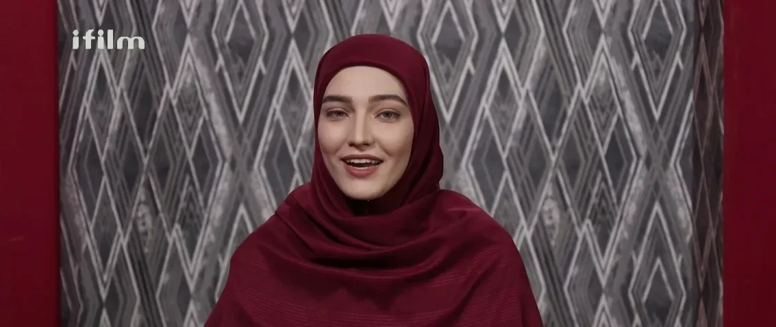 هانیه مومنیان مجری