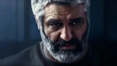یک تصویر نوستالژیک از دوران کودکی/ عکس دیده‌نشده و صمیمی پژمان جمشیدی با مامک و برادرانش جنجال‌ساز شد!